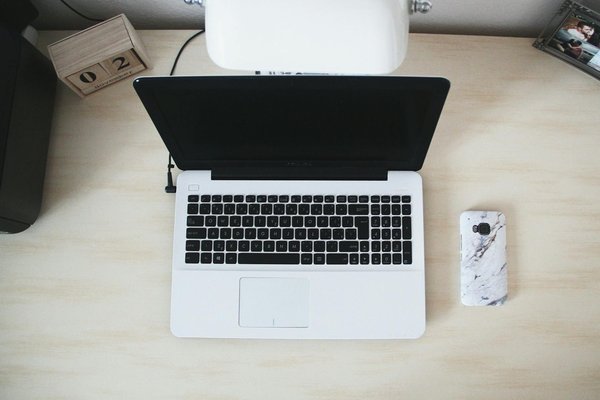 Comment utiliser les outils de gestion de projet basés sur l'IA pour optimiser les workflows en entreprise ?
