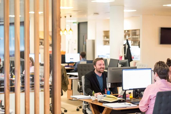 Comment mettre en place un programme d'accompagnement pour les jeunes entreprises innovantes ?